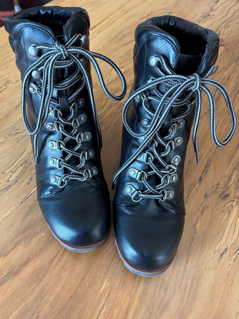 Esprit Sammie Ankle Black Faux Leather Wedge Boots 7.5 Hiking Combat Lace Up